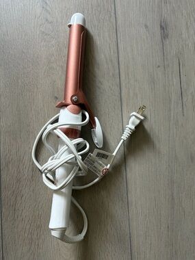 White and Rose Gold Curling Wand with Clamp